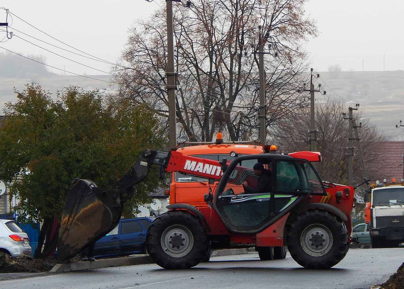 Телескопический погрузчик  Manitou. Белгородская область, г. Алексеевка, ул. Чапаева