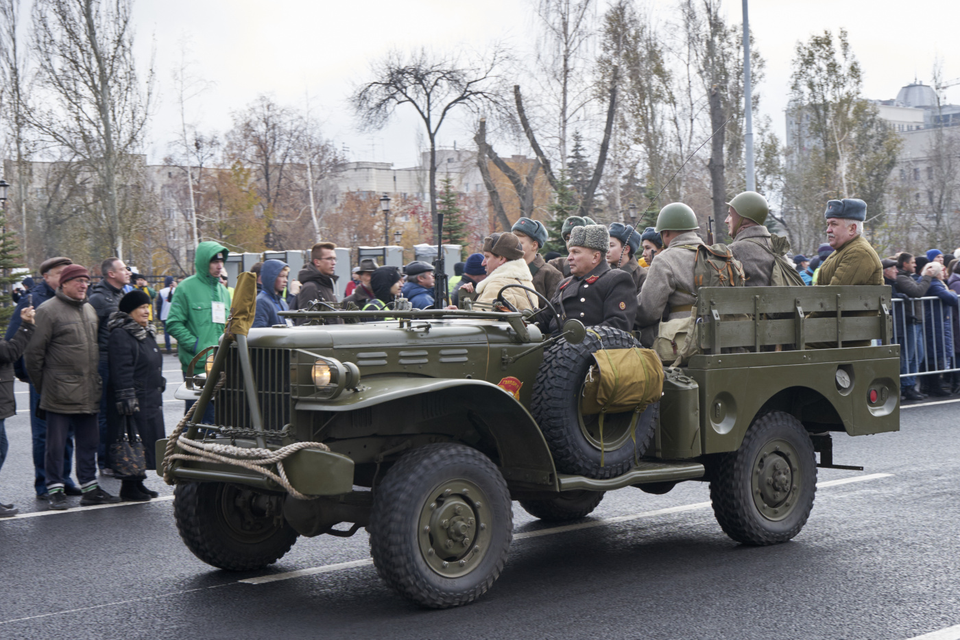 Грузовой автомобиль Dodge WC-51. г. Самара, площадь Куйбышева