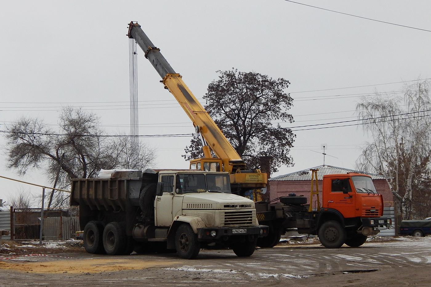 Самосвал КрАЗ-6510 # О 962 НЕ 36. Воронежская область, г. Россошь, ул. Карла Либкнехта