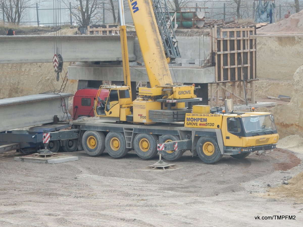 Кран на спецшасси Grove GMK 5130. Крым, Симферопольский район