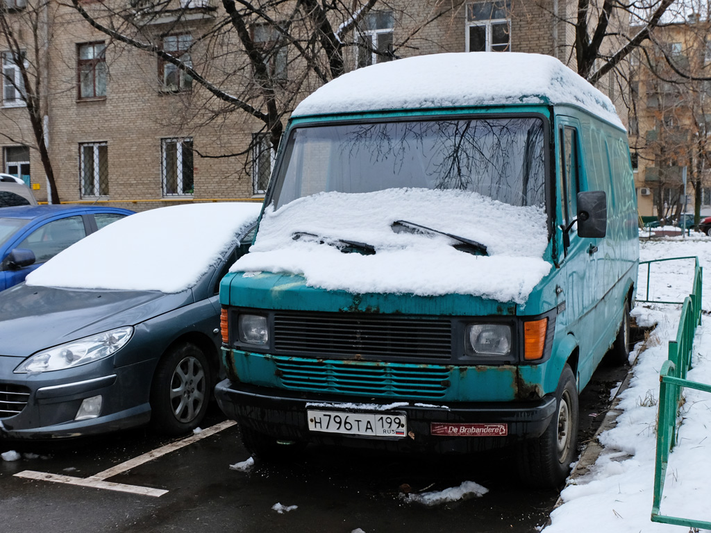 Цельнометаллический фургон Mercedes-Benz 310D #Н 796 ТА 199 . Москва, Большая Башиловская улица 