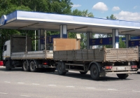 Бортовой грузовой автомобиль МАЗ-6312 #Н 910 ХК 72 с прицепом #АУ 7287 72 . Тюмень, улица Чайковского