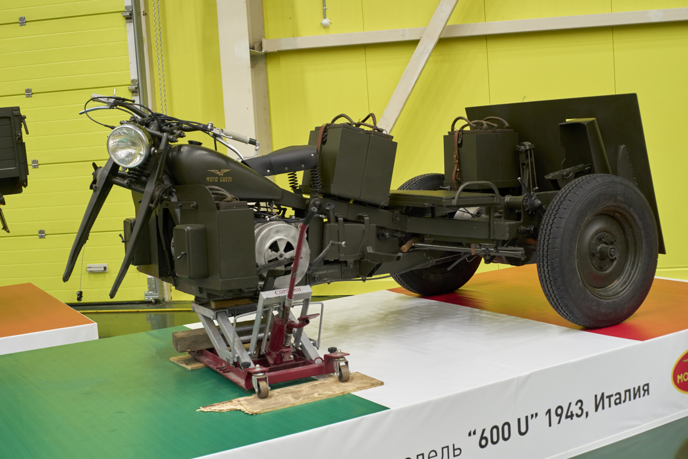 грузовой трицикл Moto Guzzi 600 U. Самарская обл., пос. Петра Дубрава, ул. Климова