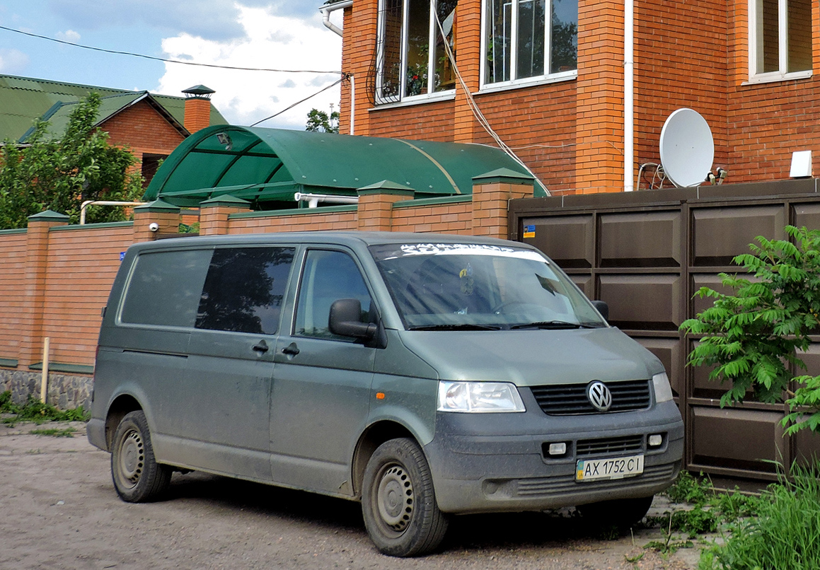 Микроавтобус Volkswagen Transporter #АХ 1752 СІ. Харьковская область, г. Харьков, Ферганская улица