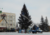 Автовышка ВИПО-24-01  на шасси ГАЗ-3309 # О 802 СР 31. Белгородская область, г. Алексеевка, пл. Победы