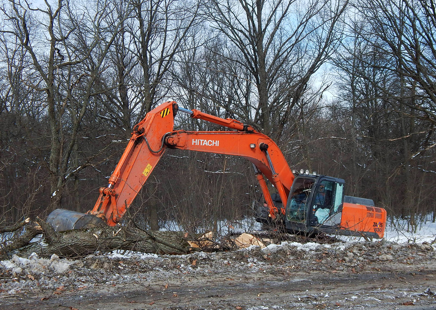 Экскаватор Hitachi Zaxis 830. Белгородская область, Новооскольский район, с. Ольховатка