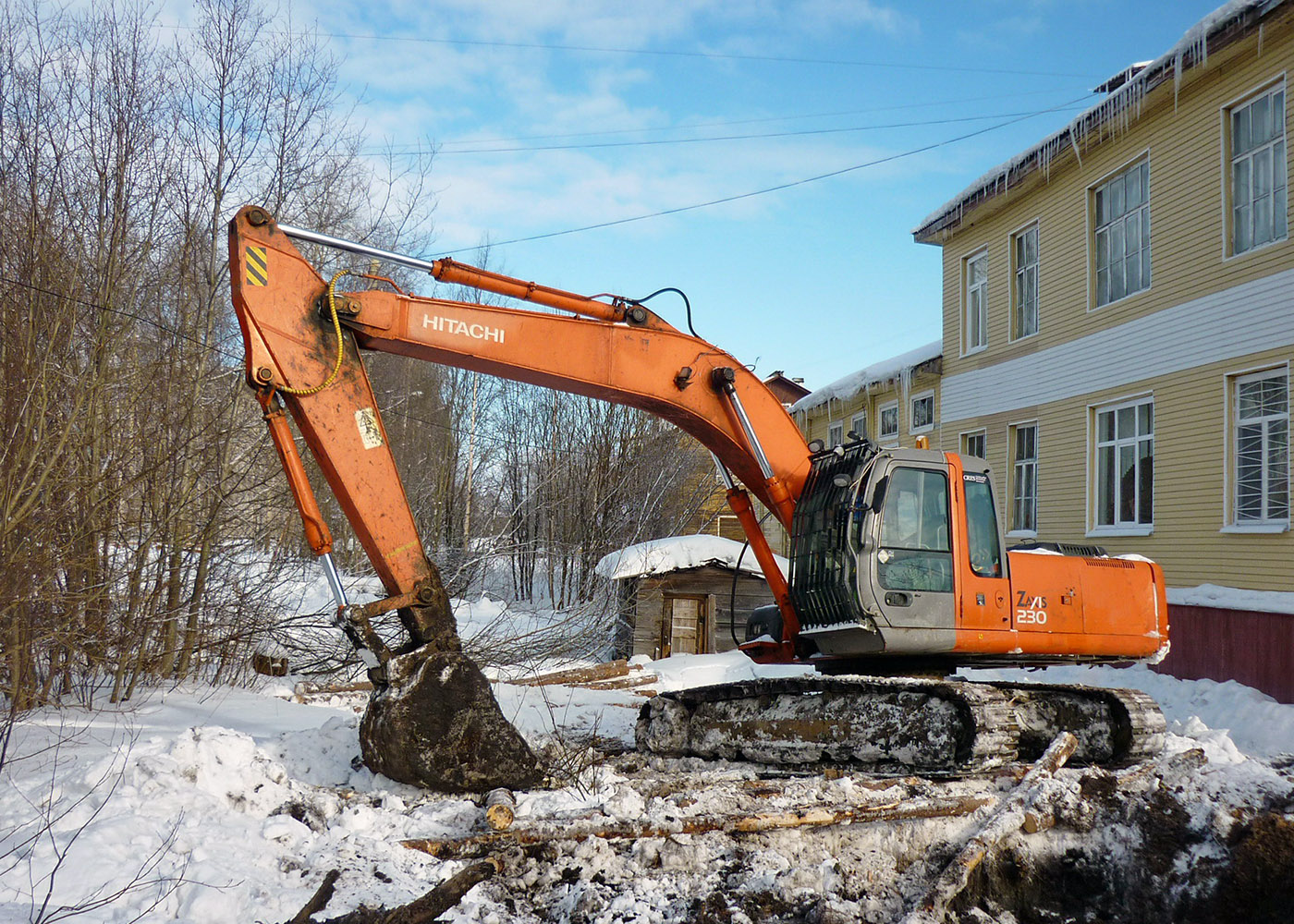 Экскаватор Hitachi Zaxis 230 #5472 АЕ 29. Россия, Архангельская область, Архангельск, Лесотехническая улица