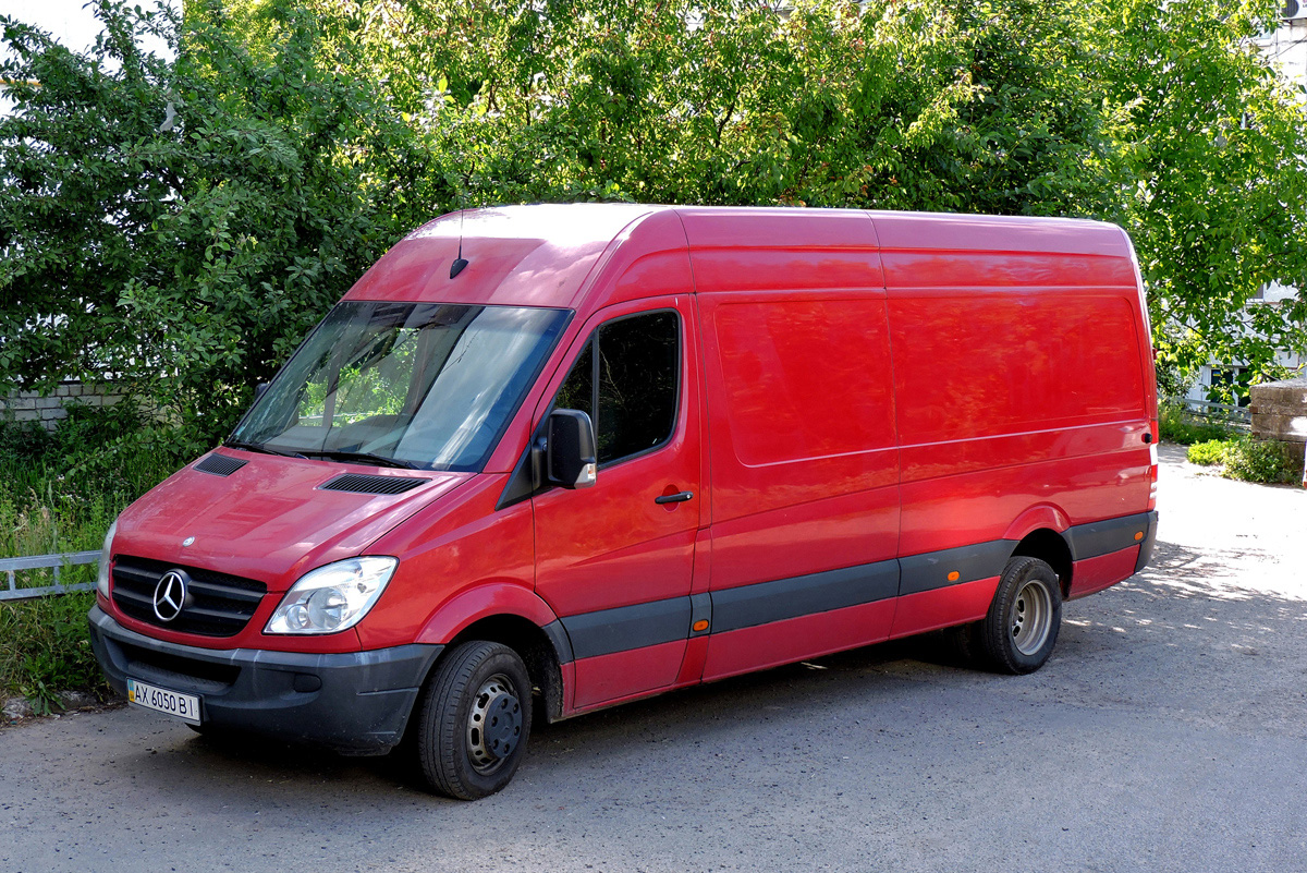 Грузовой фургон Mersedes-Benz Sprinter* #АХ 6050 ВI. Харьковская область, г. Харьков, Немышлянская улица