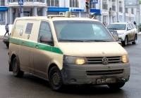 Инкассаторский автомобиль на шасси Volkswagen Transporter T5 #Н 915 ХХ 40. Россия, Калуга, улица Гагарина