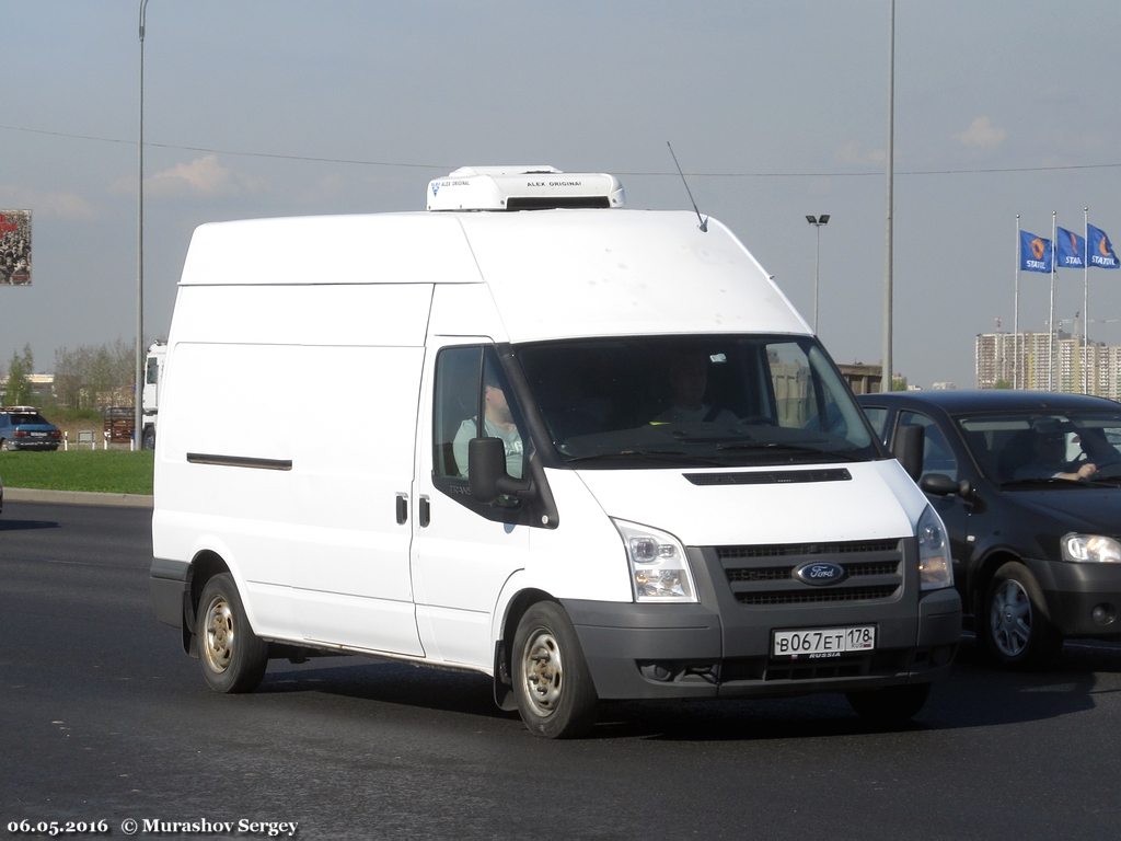 Цельнометаллический фургон Ford Transit van #В 067 ЕТ 178. Санкт-Петербург, Пулковское шоссе