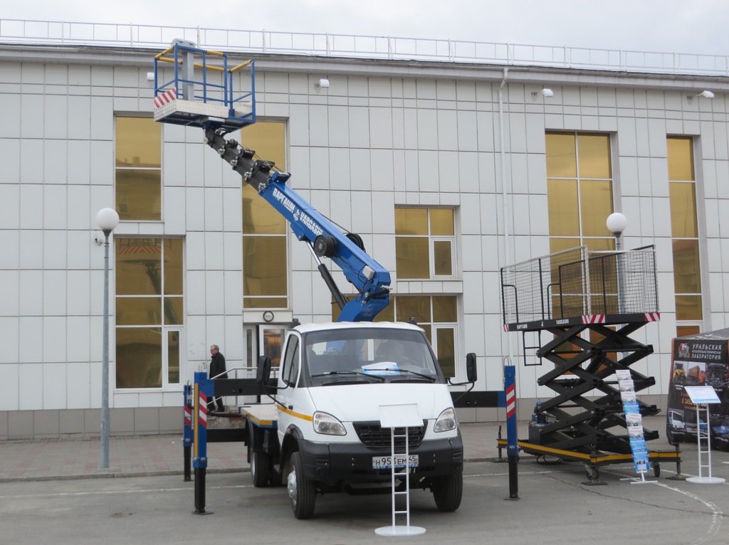 Автоподъёмник АГП-18-162ВР на шасси ГАЗ-33104 "Валдай" #Н 953 ЕМ 45. Курган, улица Савельева