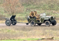 ГАЗ-67Б буксирует 45-мм противотанковую пушку обр. 1937г. (53К). Киев. пос. Пирогово. Реконструкция ВОВ.