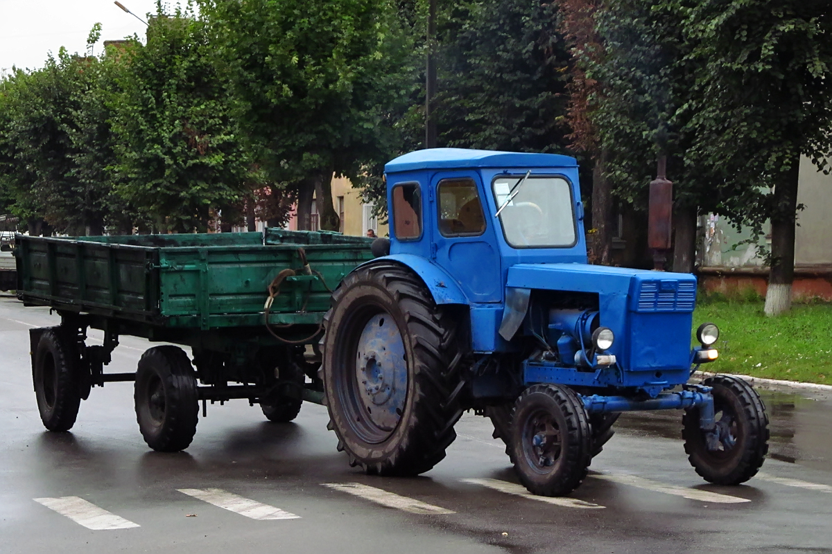 Трактор Т-40М. Сумская область, г. Шостка