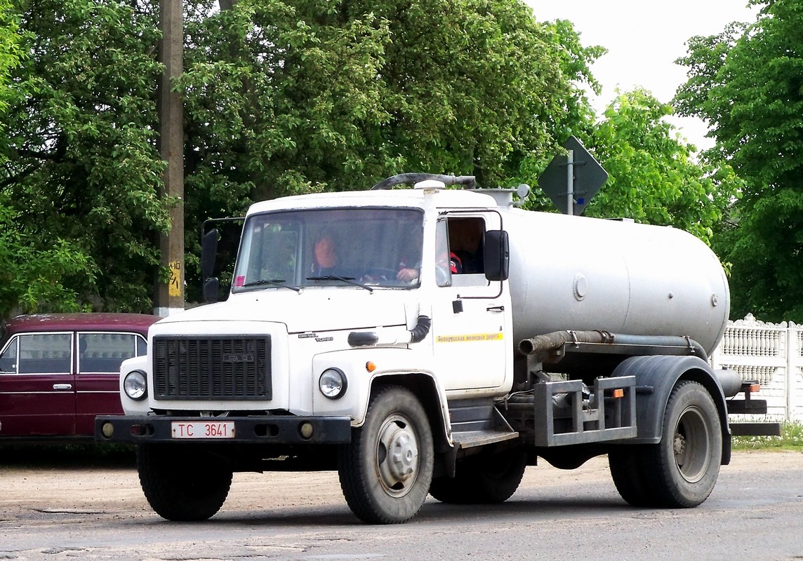 Ассинезаторская машина КО-503В на шасси ГАЗ-3309  #ТЕ 3641. Беларусь, Могилёвская область, Кричев
