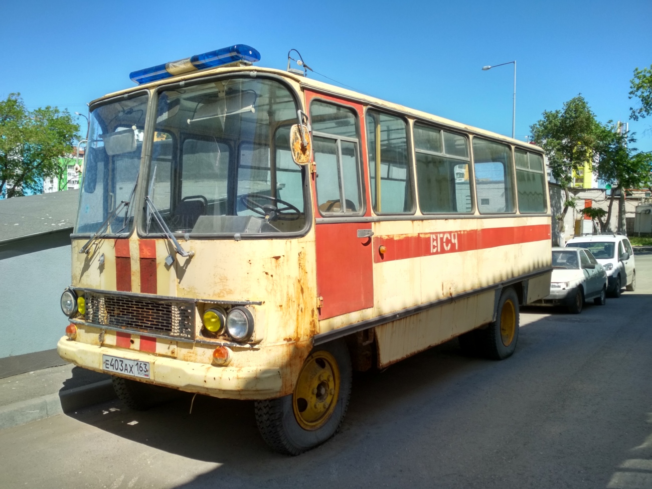 Автобус специальный ВГСЧ модели 53Г1 #E 423 AX 163. г. Самара, ул. Ново-Саловая, стоянка военизированного горно-спасательного отряда МЧС РФ