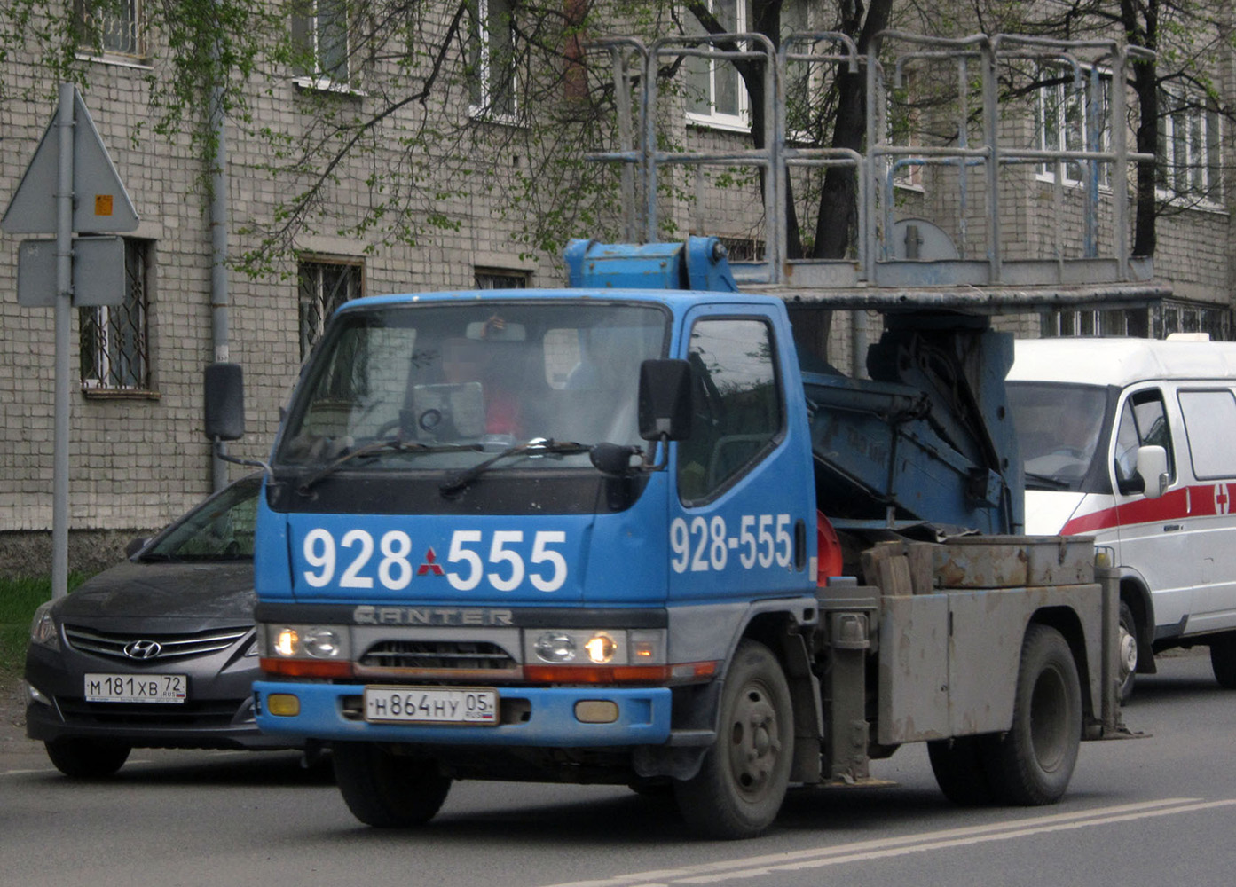 Автоподъёмник Tadano AT-180S на шасси Mitsubishi Fuso Canter #Н 864 НУ 05 . Тюмень, Магнитогорская улица