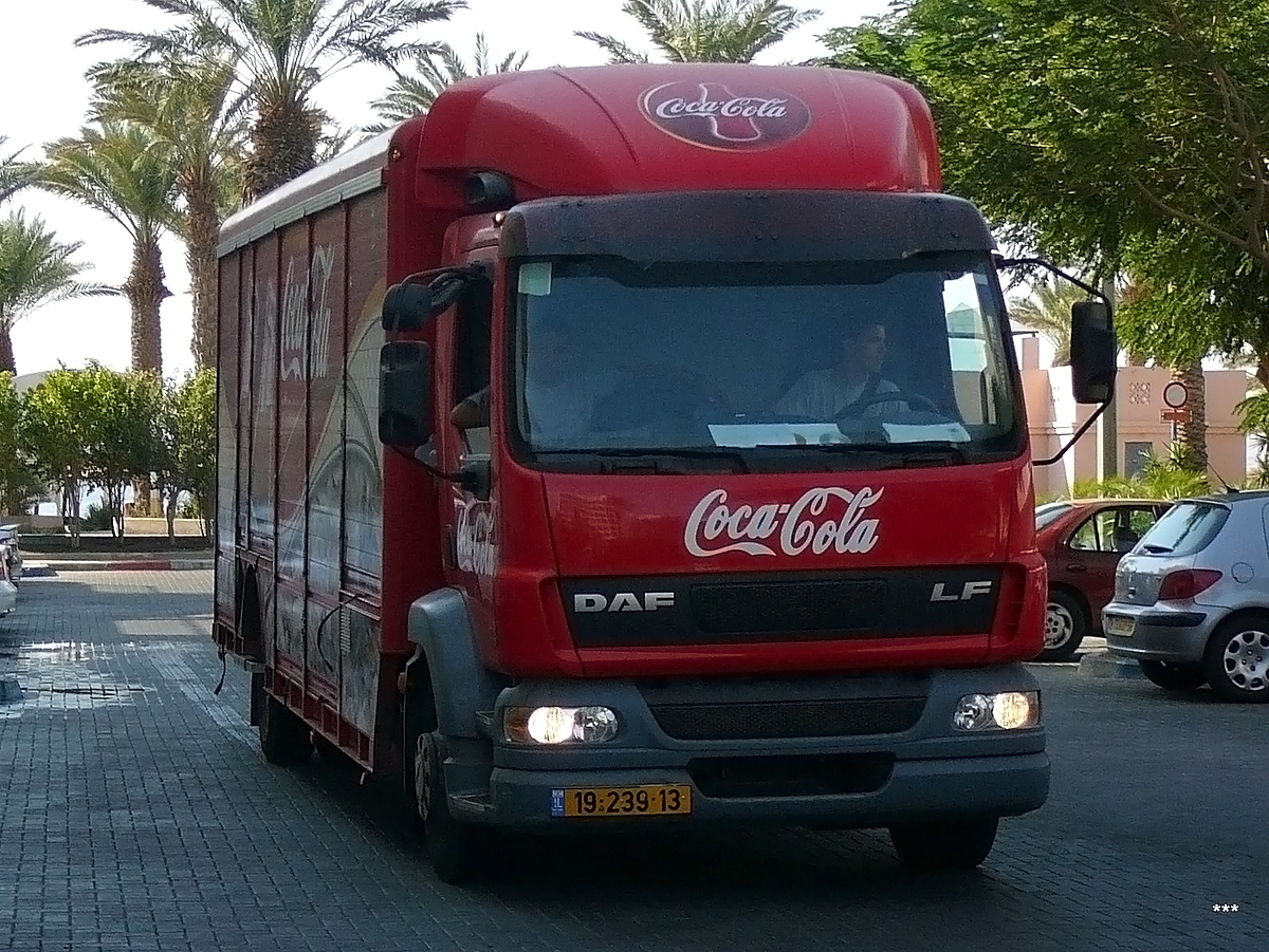 Фургон компании Coca Cola на базе DAF LF*. Израиль, Эйлат