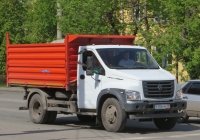 Самосвал ГАЗ-САЗ-2507 на шасси ГАЗ-C41R13 "ГАЗон Next" #Х 486 МВ 45.  Курган, улица Коли Мяготина