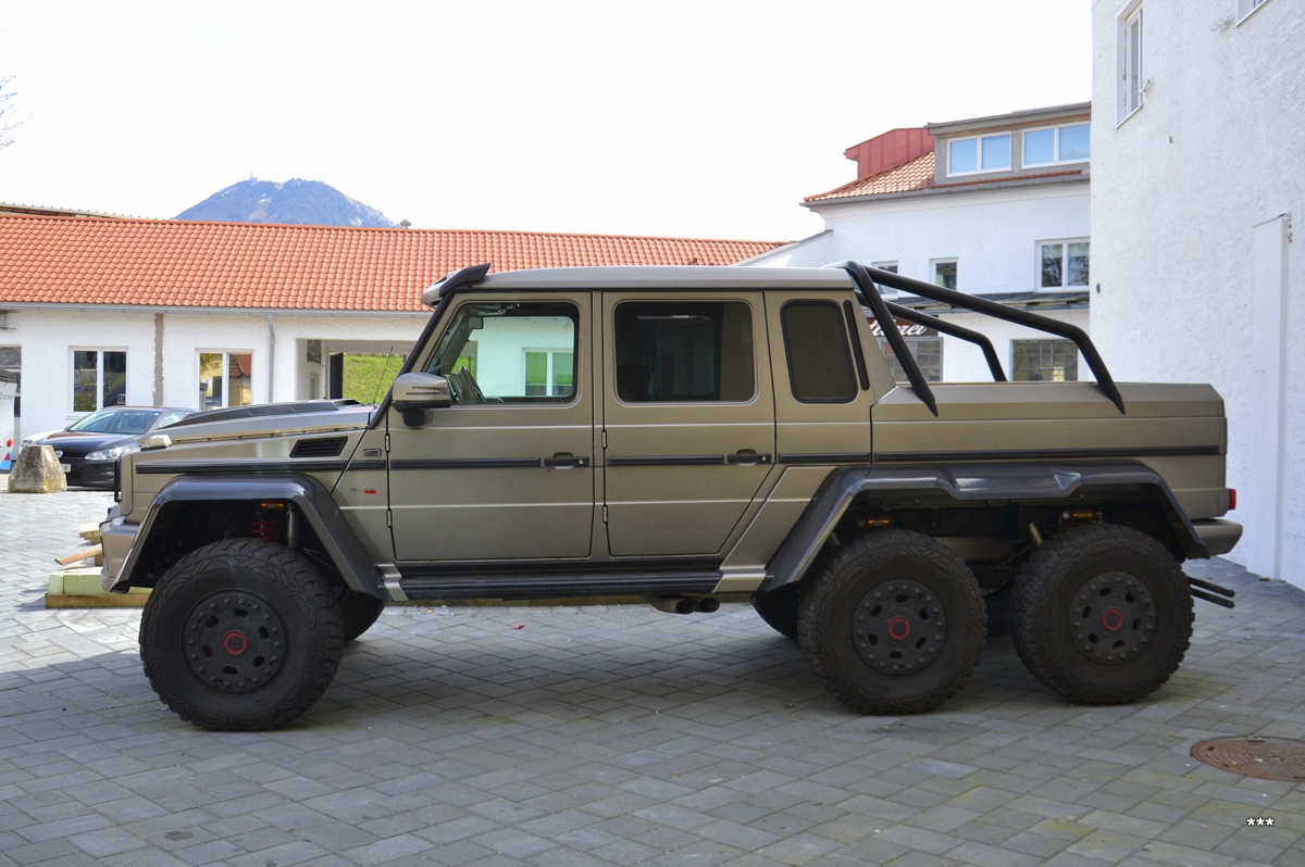 Пикап Mercedes-Benz Brabus B63S 700 6x6. Австрия, Зальцбург 