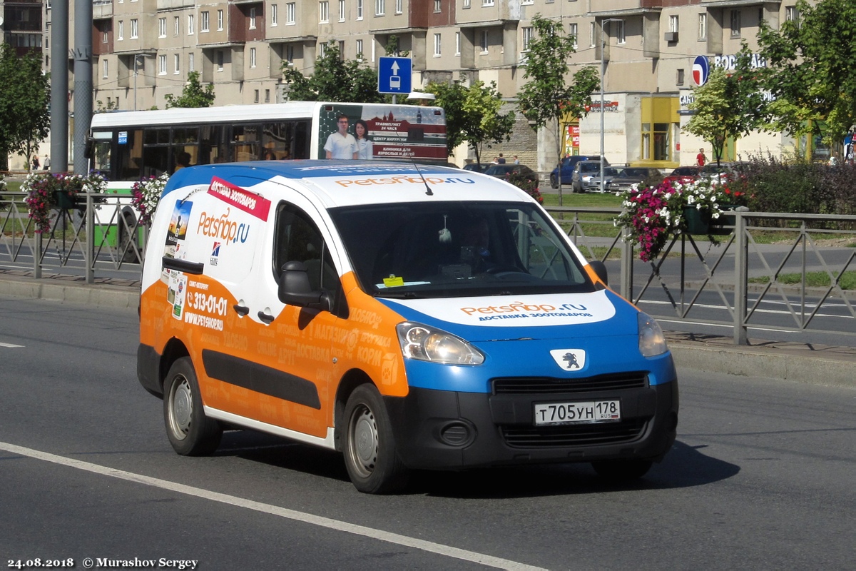 Цельнометаллический фургон  Peugeot Partner #Т 705 УН 178. Санкт-Петербург