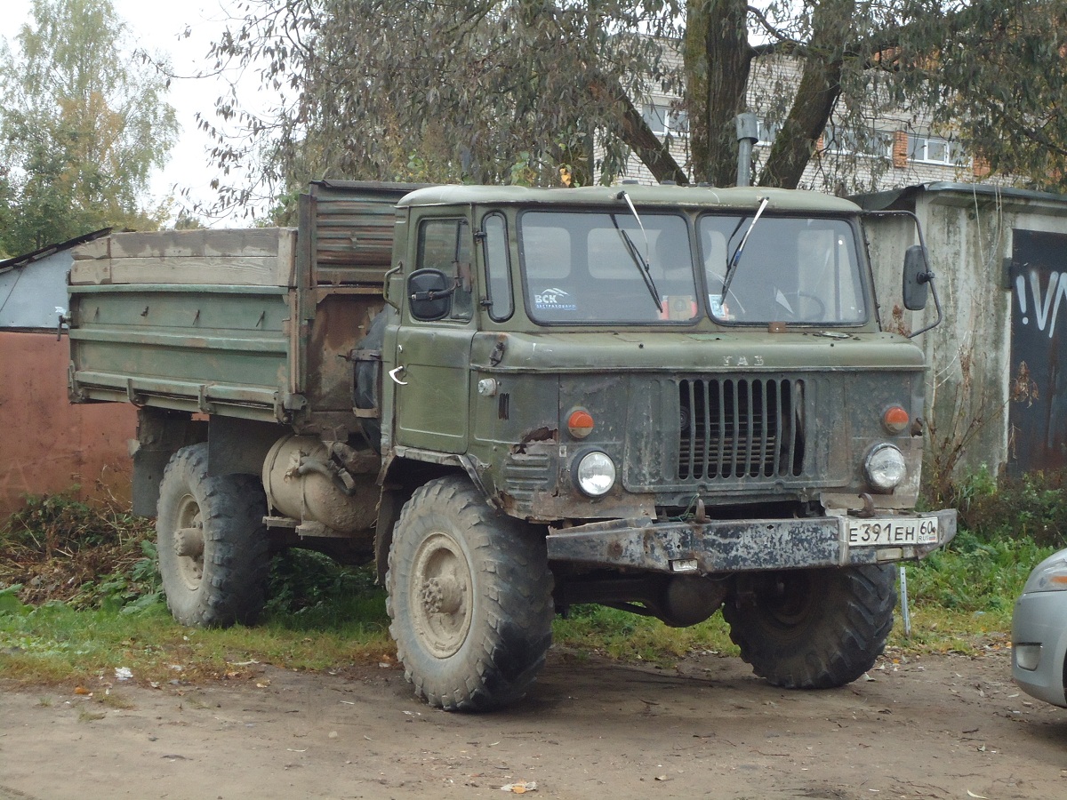 Самосвал ГАЗ-САЗ-35-11 на шасси ГАЗ-66-11 #Е 391 ЕН 60. Псков, улица, Плехановский посад