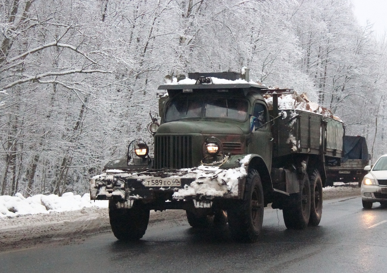 Бортовой грузовик ЗИЛ-157К #Т 589 ЕО 60. Псковкая область, трасса Р-23 "Псков", Псковский район