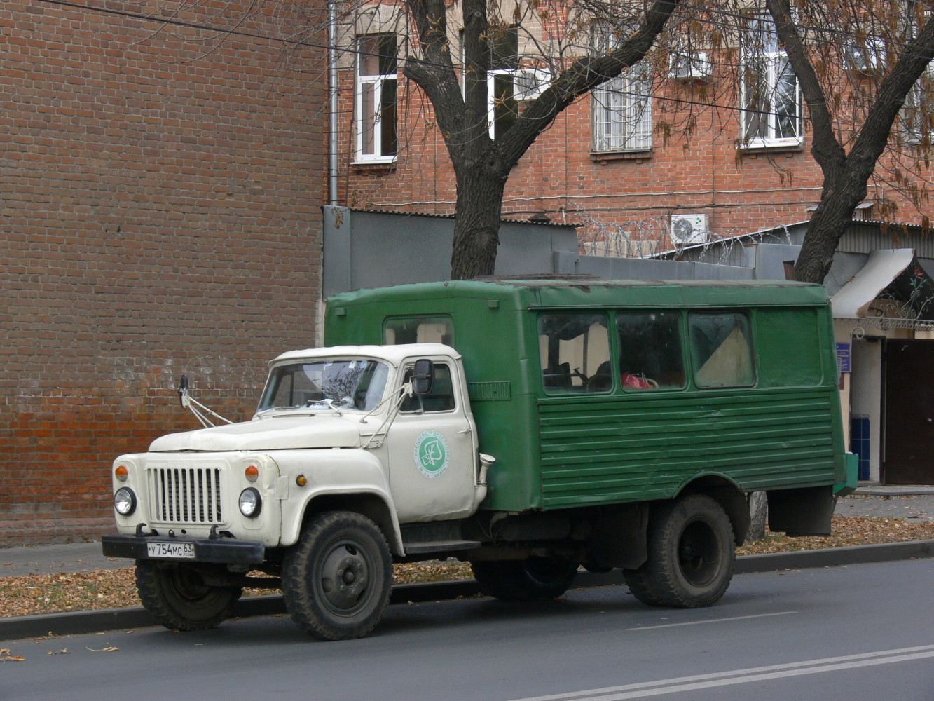 вахтовый автобус ТС-3966 на шасси ГАЗ-53-12  #У754МС63. г. Самара, ул. Коммунистическая