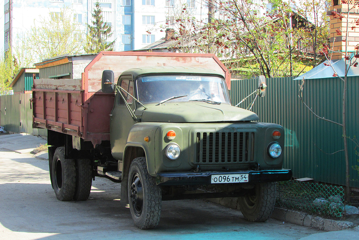Самосвал ГАЗ-САЗ-3507 на шасси ГАЗ-53-14 #О 096 ТМ 54. Новосибирская область, Бердск