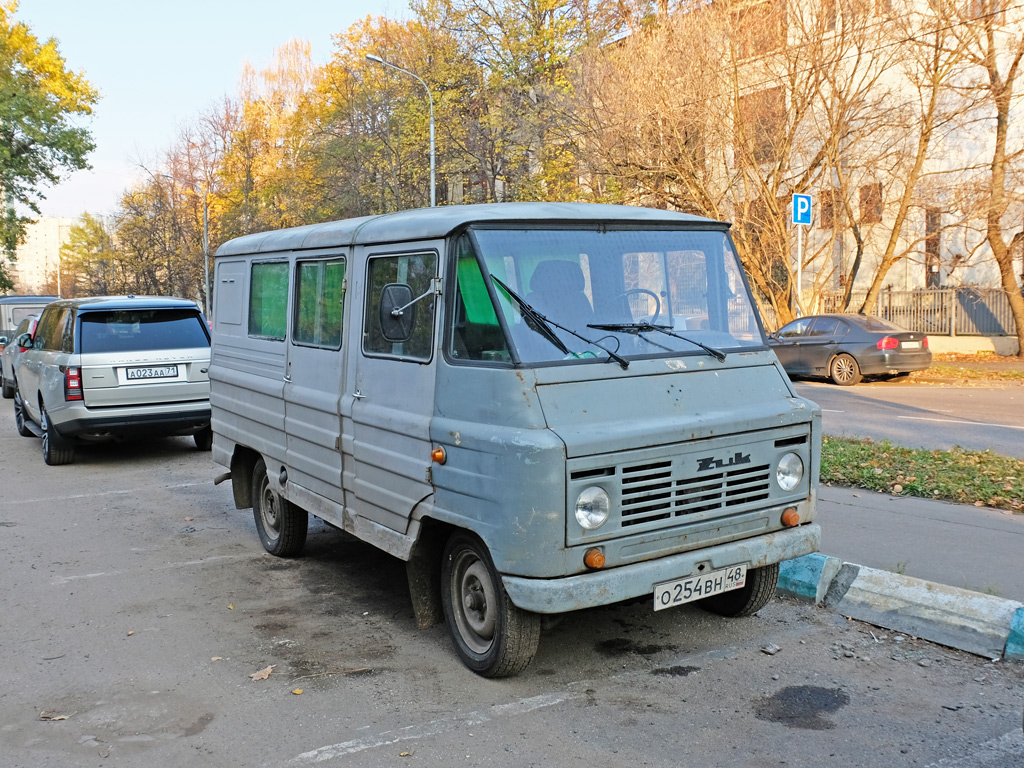 Цельнометаллический фургон Zuk A06B #О 254 ВН 48. Москва, улица Клары Цеткин 