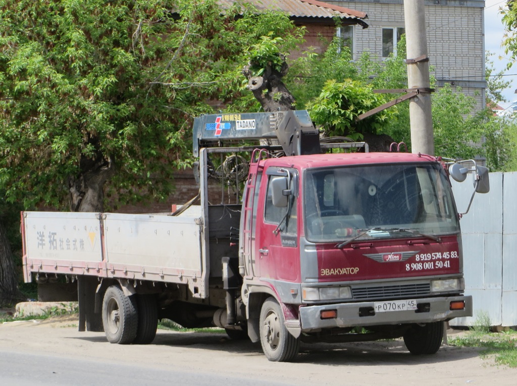Бортовой грузовик с КМУ на шасси Hino Ranger #Р 070 КР 45. Курганская область, Шадринск, Михайловская улица