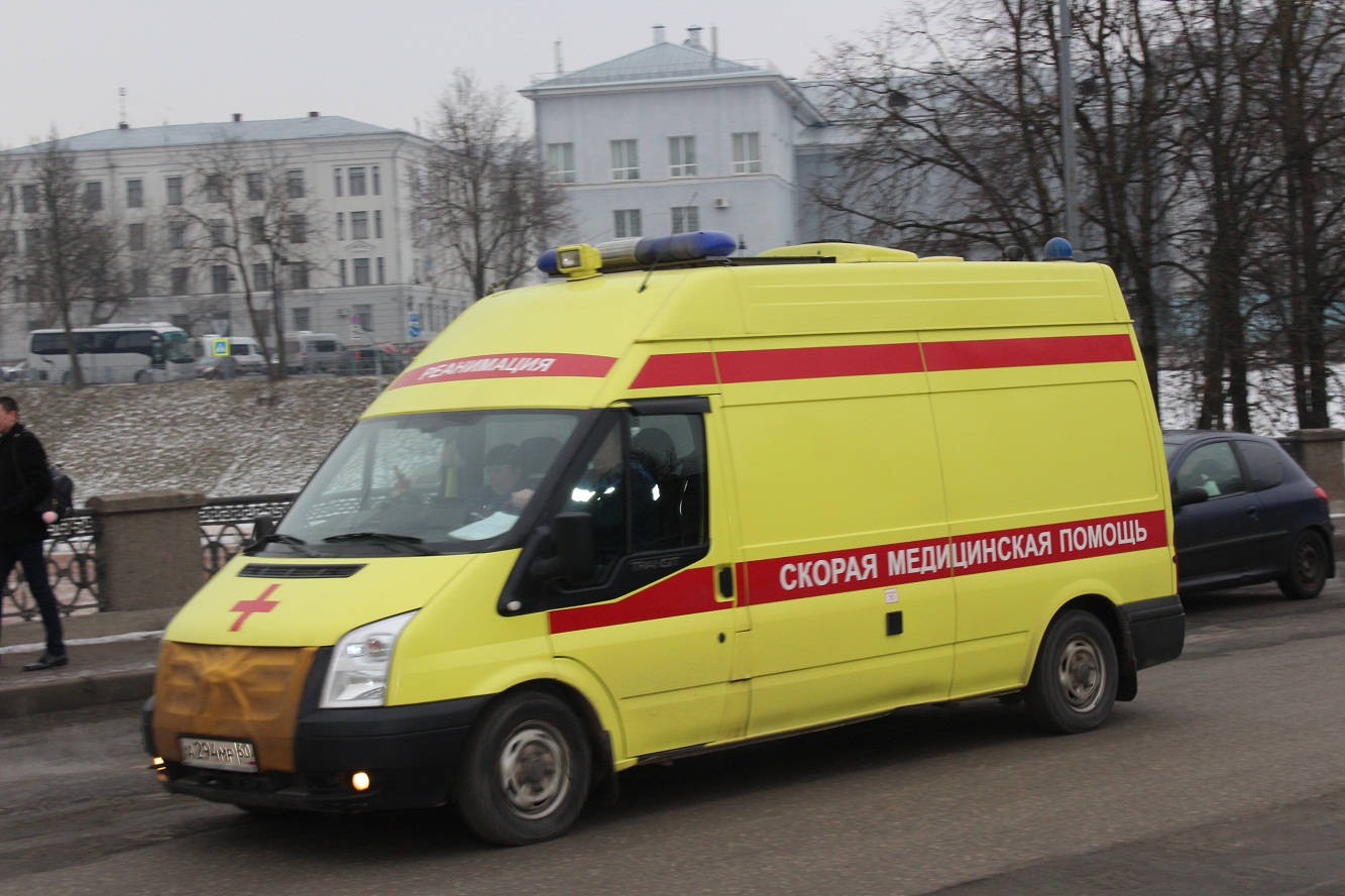 АСМП Ford Transit #А 294 МР 60. Псков, улица Леона Поземского
