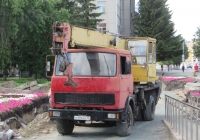 Автокран КС-3577 на шасси МАЗ-5337 #М 394 КВ 45. Курган, Фестивальный сквер