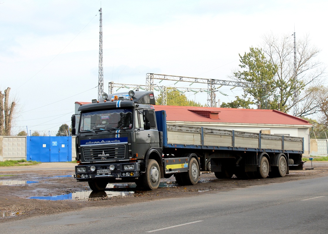 МАЗ-5432*  #Х 006 ВХ  60. Псков, улица Речная