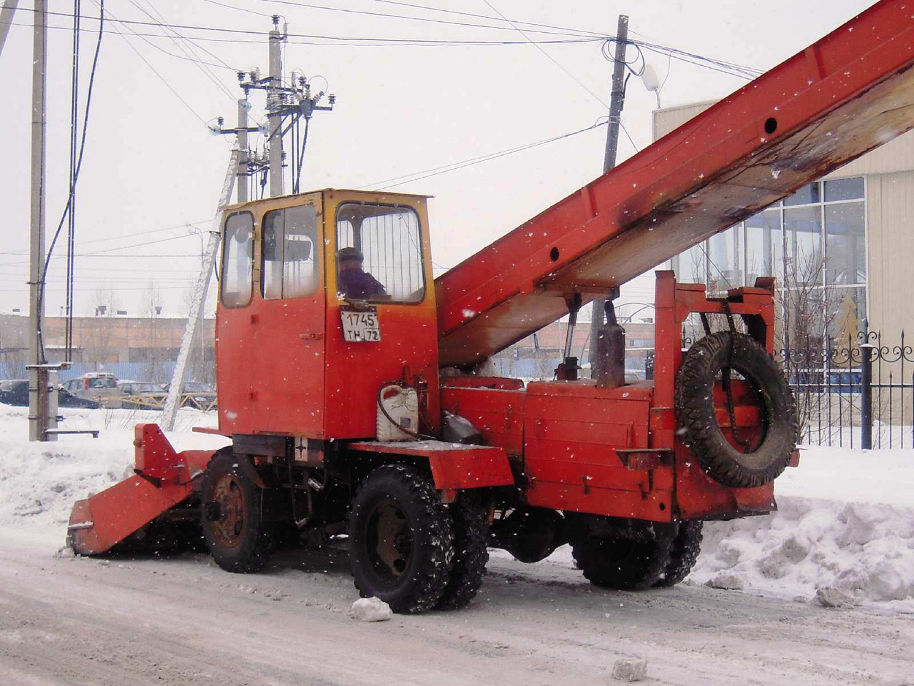 Снегопогрузчик КО-206А #1745 ТН 72. Тюмень, Безымянная улица