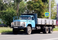 Бортовой грузовик ЗИЛ-133ГЯ #В 189 АК 60. Псков, Коммунальная улица