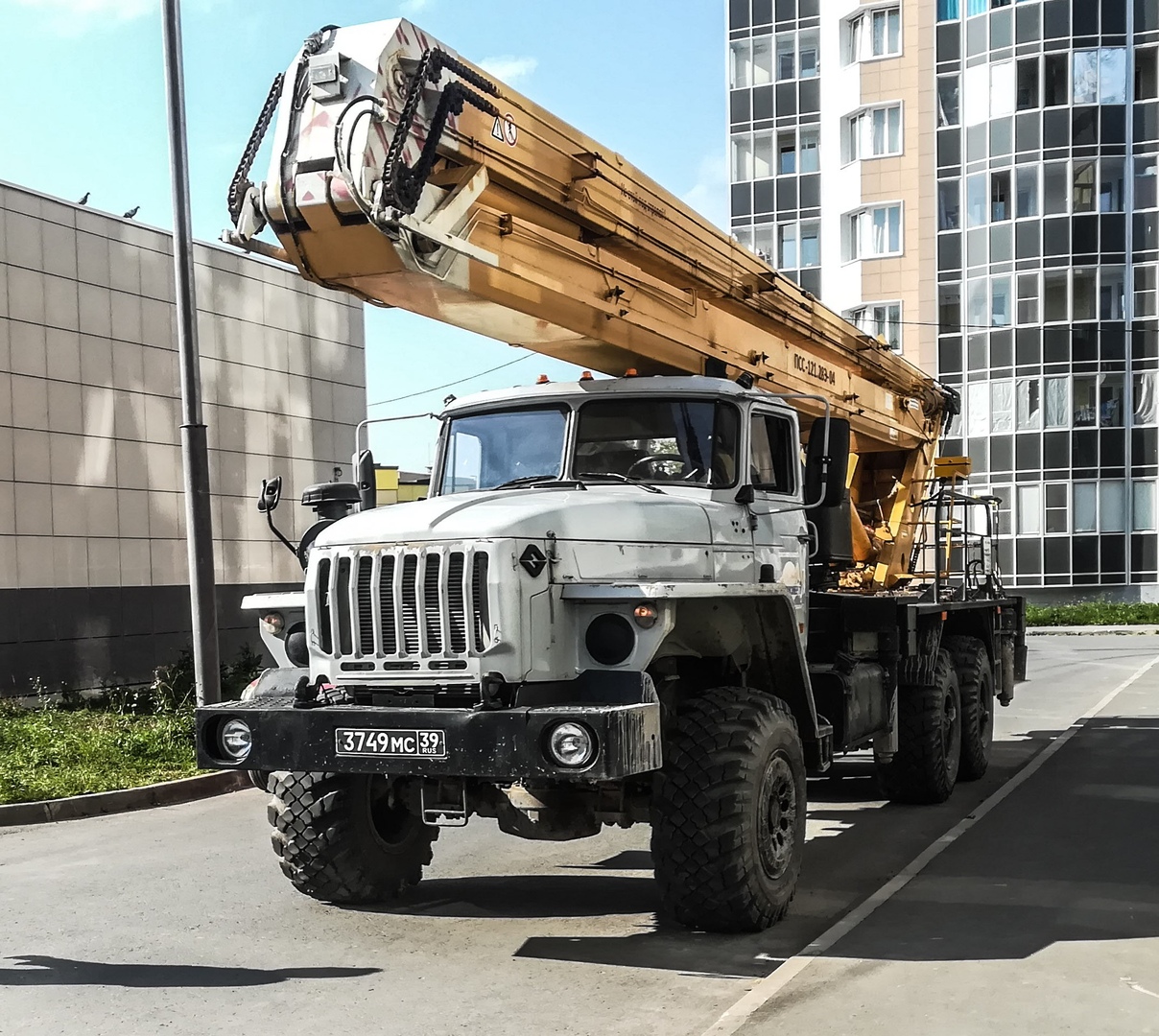 Автоподъемник ПСС-121.28Э-04 на шасси Урал-4320-30 #3749 МС 39. Архангельская обасть, Мирный