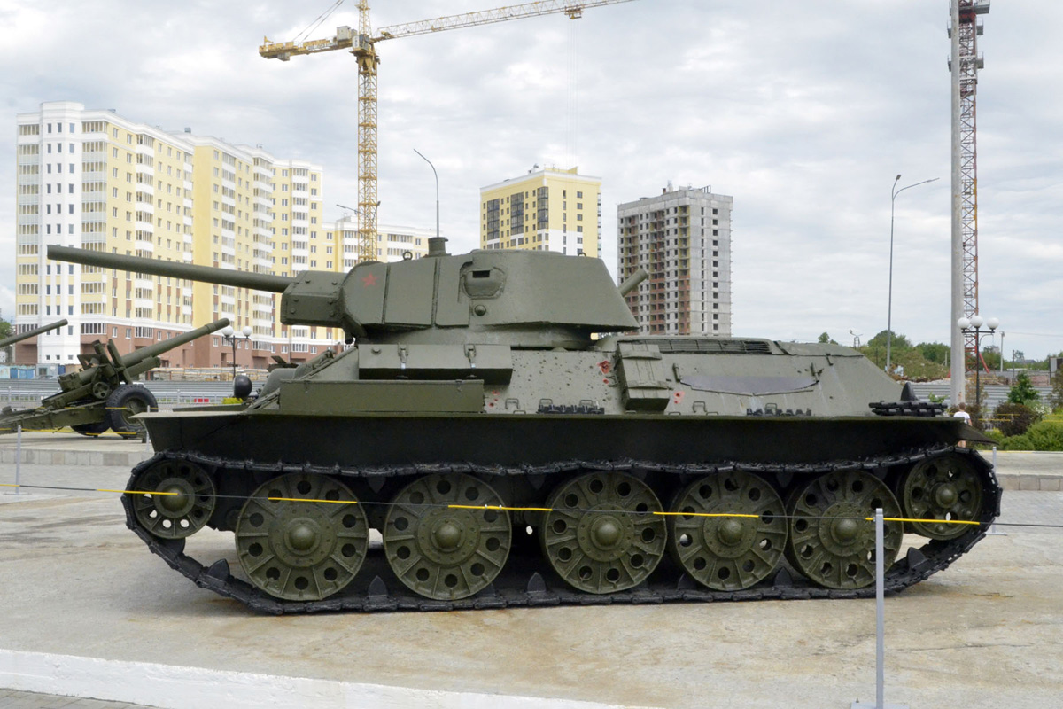Средний танк Т-34-76 производства СТЗ. Верхняя Свердловская область, Верхняя Пышма, музей "Боевая Слава Урала"