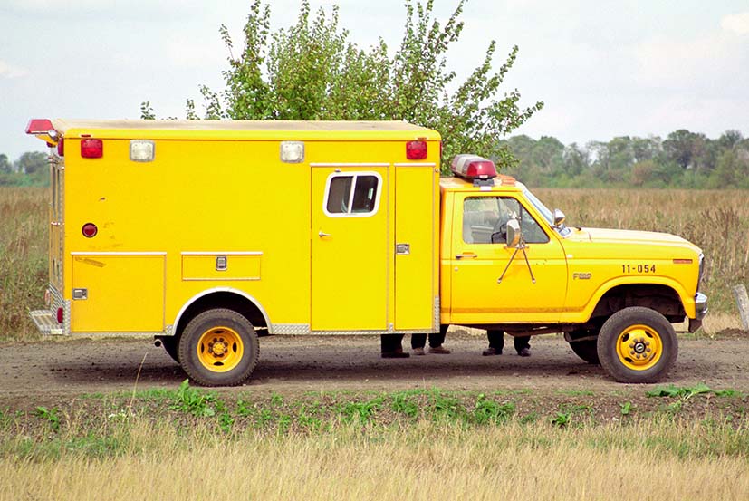Экологическая лаборатория на шасси Ford F350. # C 682254. Украина, Кировоградская обл., Голованевский район, пгт. Побугское
