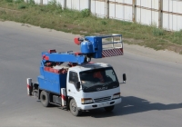 Автоподъёмник Aichi SK-151 на шасси Isuzu ELF #Е 210 СО 199. Курган, Станционная улица