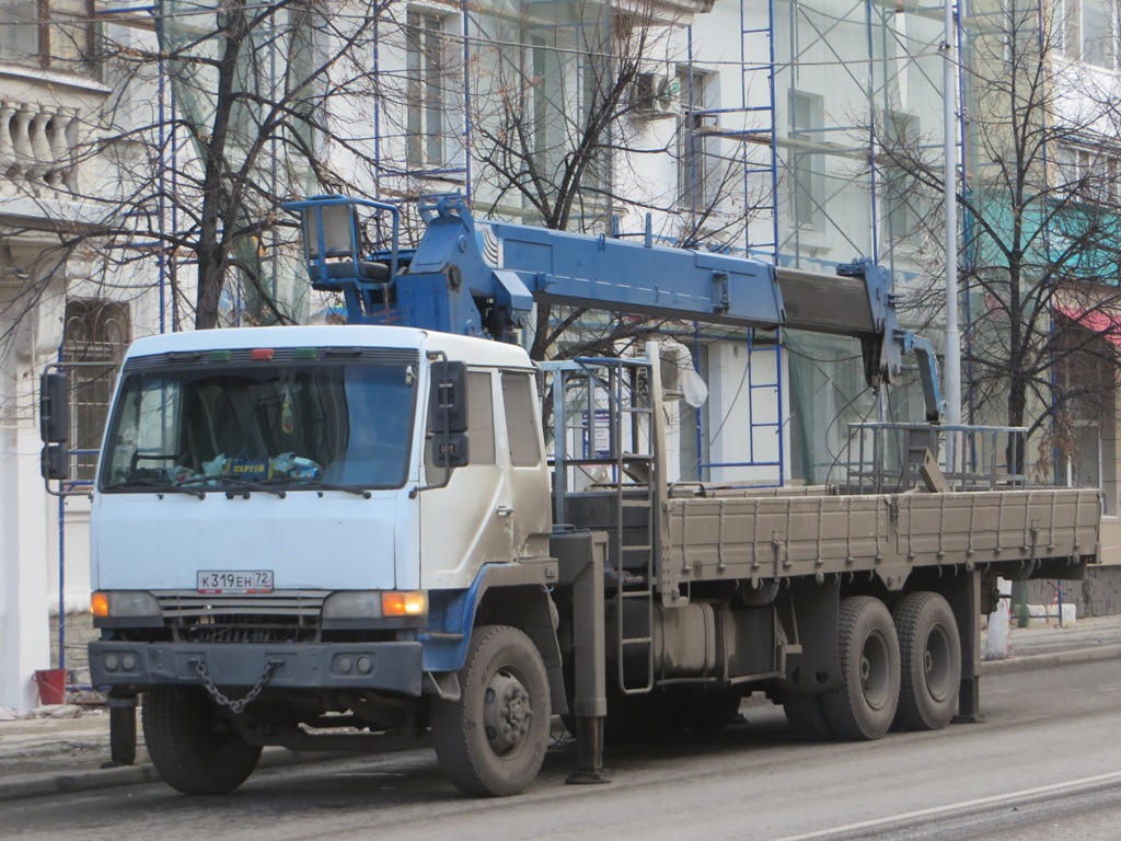 Бортовой грузовик с КМУ на шасси Hyundai Саrgо Тruск #К 319 ЕН 72.  Курган, улица Ленина