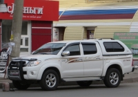 Автомобиль технической помощи Toyota Hilux #А 317 АН 777. Курган, улица Куйбышева 