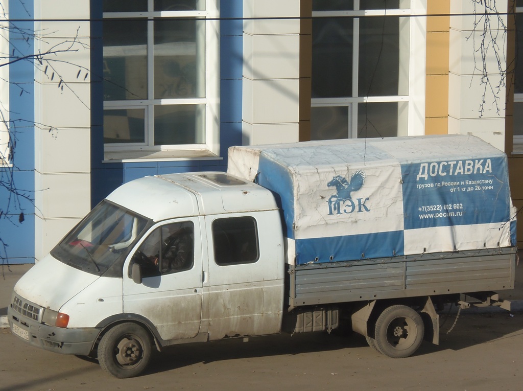 Бортовой автомобиль ГАЗ-33023 "Газель" #А 651 КР 45.  Курган, улица Куйбышева 