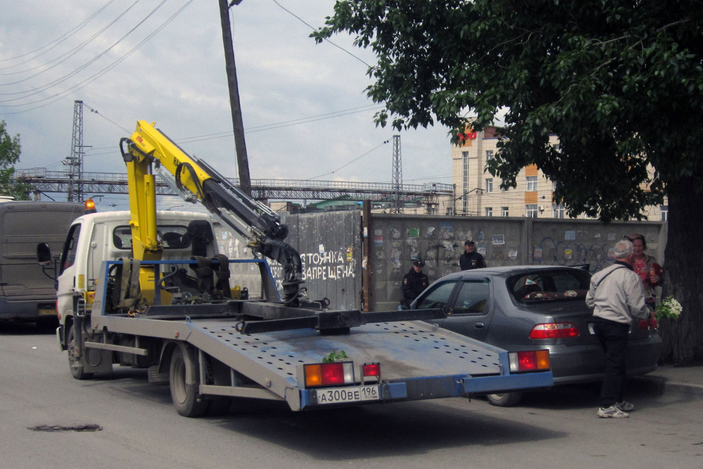 Эвакуатор Чайка-Сервис 2784RJ на шасси Hyundai HD78 #А 300 ВЕ 196. Екатеринбург, Вокзальная улица