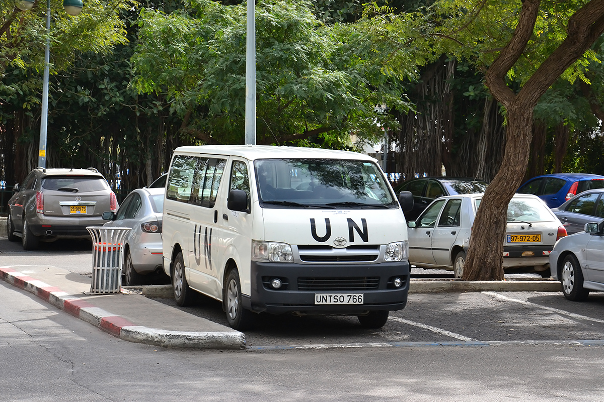 Минибус Toyota HiAce (Fifth generation), #UNTSO 766. Израиль, Северный округ, Тверия