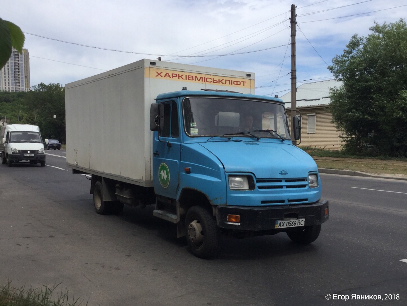 Аварийно-ремонтный автомобиль горлифта на базе ЗиЛ-5301 #АХ0566ВС. Харьковская область, г. Харьков, улица Матюшенко 