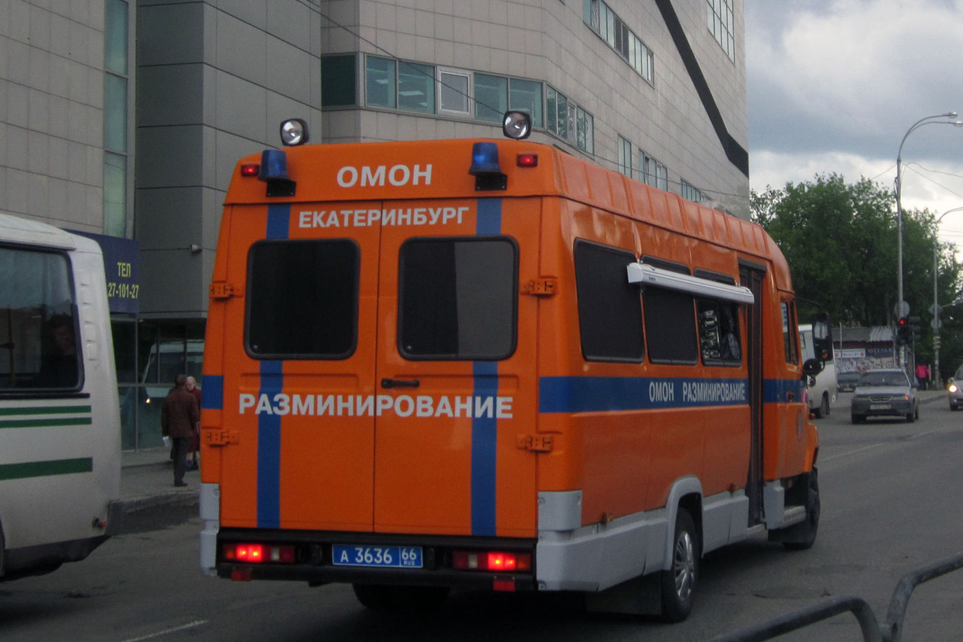 Спецавтомобиль разминирования ЗИЛ-296220 "Аракс" #А 3636 66. Екатеринбург, улица Стрелочников
