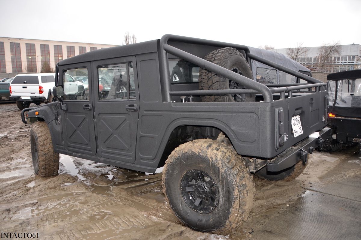 Армейский пикап Toyota Mega Cruiser #0006 ВН 25. Ростов-на-Дону, ТВК "Вертолэкспо"