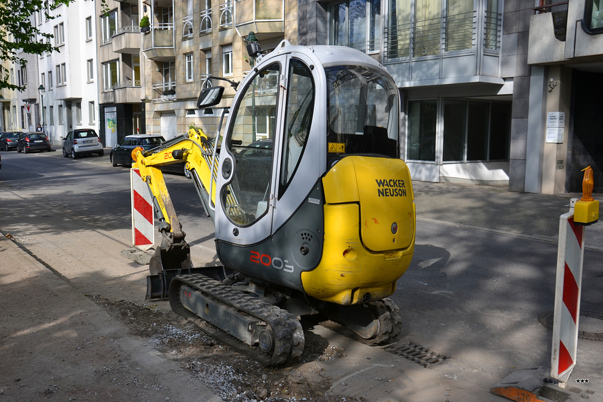 Экскаватор Wacker Neuson 2003. Германия, Дюссельдорф 