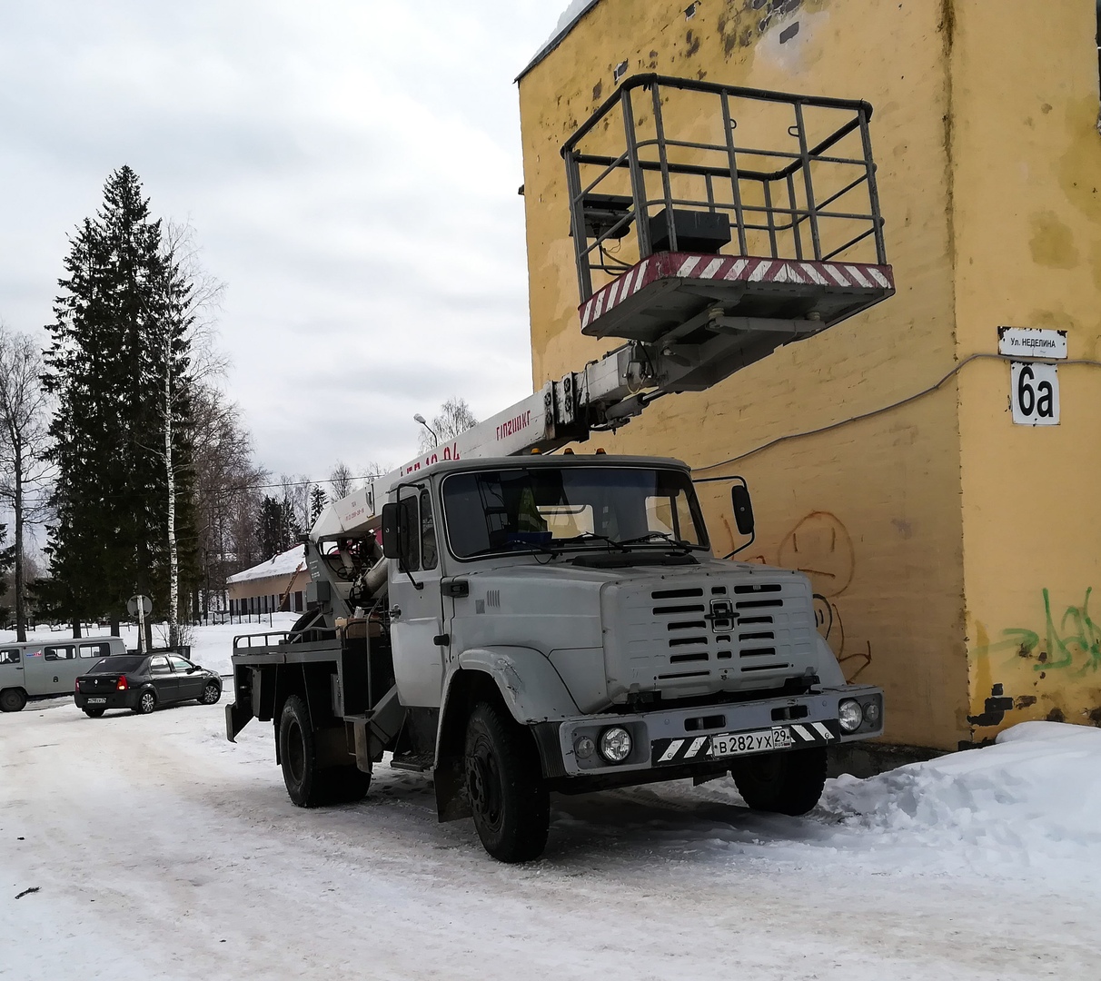Автоподъёмник АГП-18.04 на шасси ЗиЛ-433362 #В 282 УХ 29. Архангельская область, Мирный