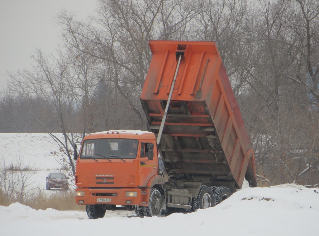 Самосвал КамАЗ-45147 на шасси КамАЗ-65115-N3 #К 750 КВ 45. Курган, Молодёжный парк